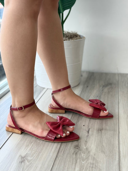 Marcella red