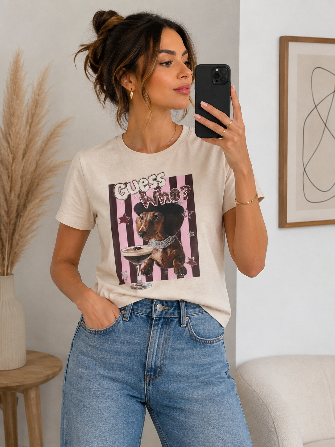 Guess Who pup beige t-shirt