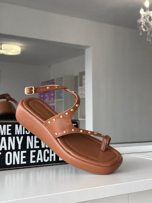 Faustina camel
