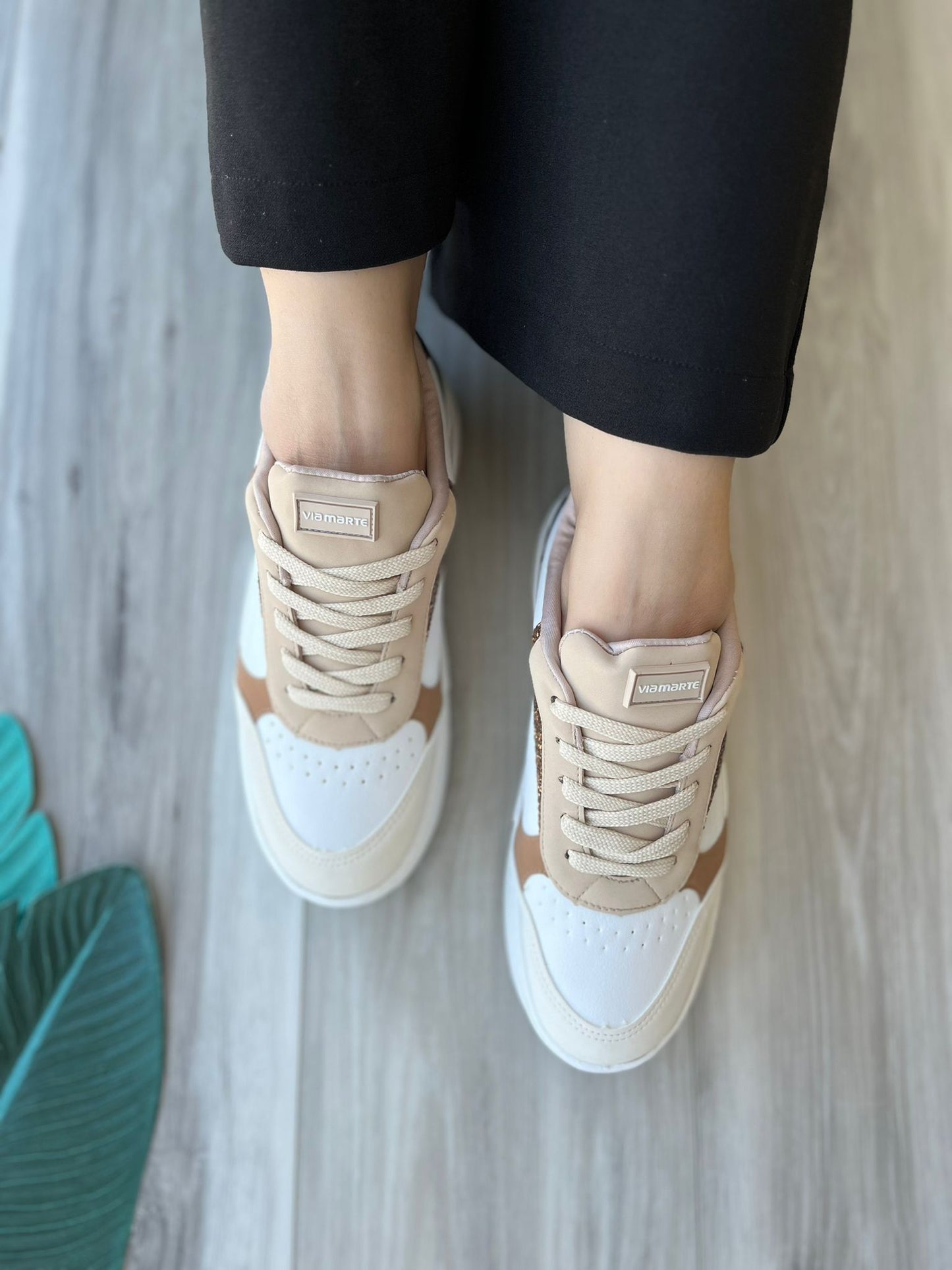 Peter camel/white creme sneaker - Stela The Shoetique