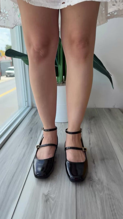 Esmeralda Black