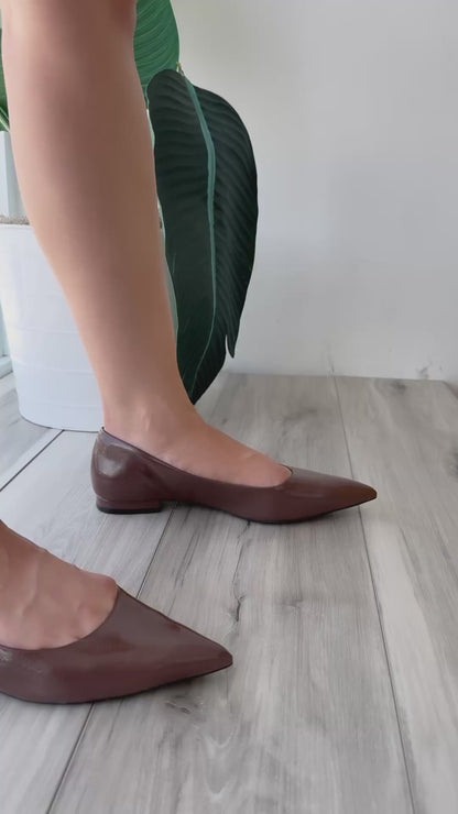 Madrigal dark brown