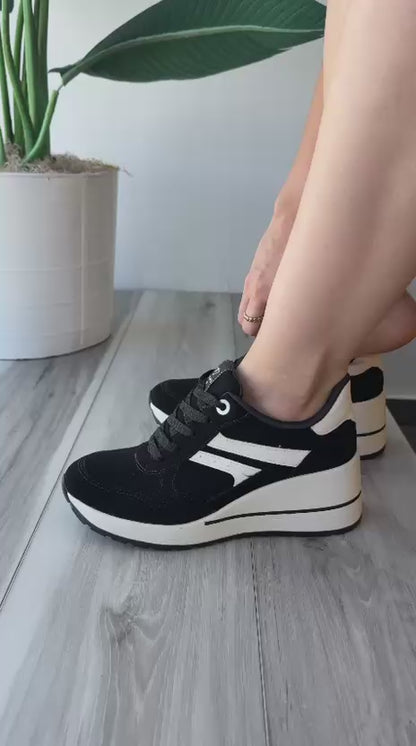 Travis black heeled sneaker