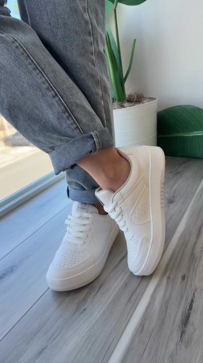 Bernice white sneaker 6,7