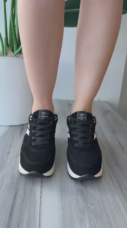 Travis black heeled sneaker
