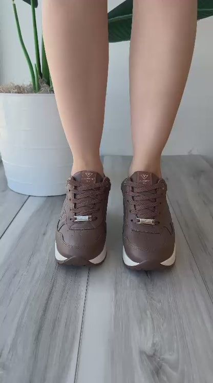 Mikey cinnamon sneaker
