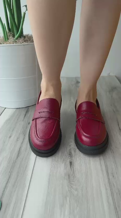 Sara grape loafer